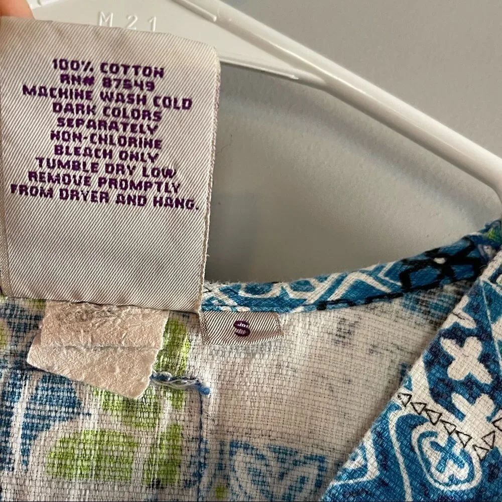 SCRUBS Multi-color Pattered Patchwork Scrub Top - Picture 5 of 9
